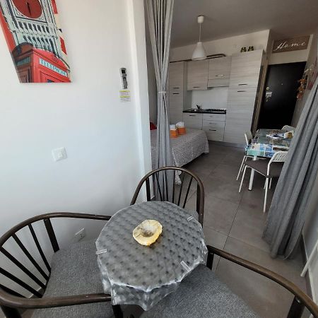 Rosato 2 Sea View Apartment Линьяно-Саббьядоро Экстерьер фото